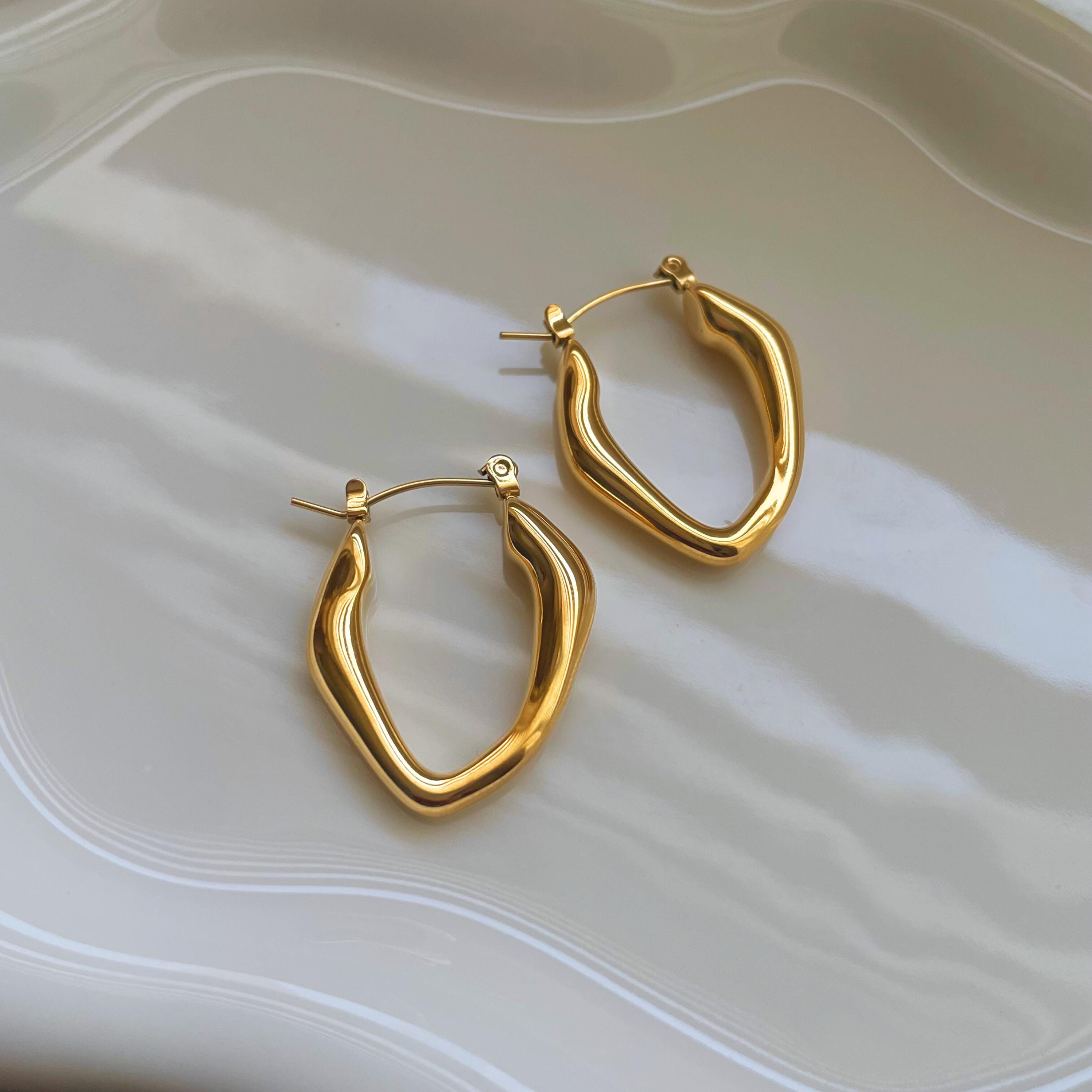Ellara - Gold Hoop Earrings