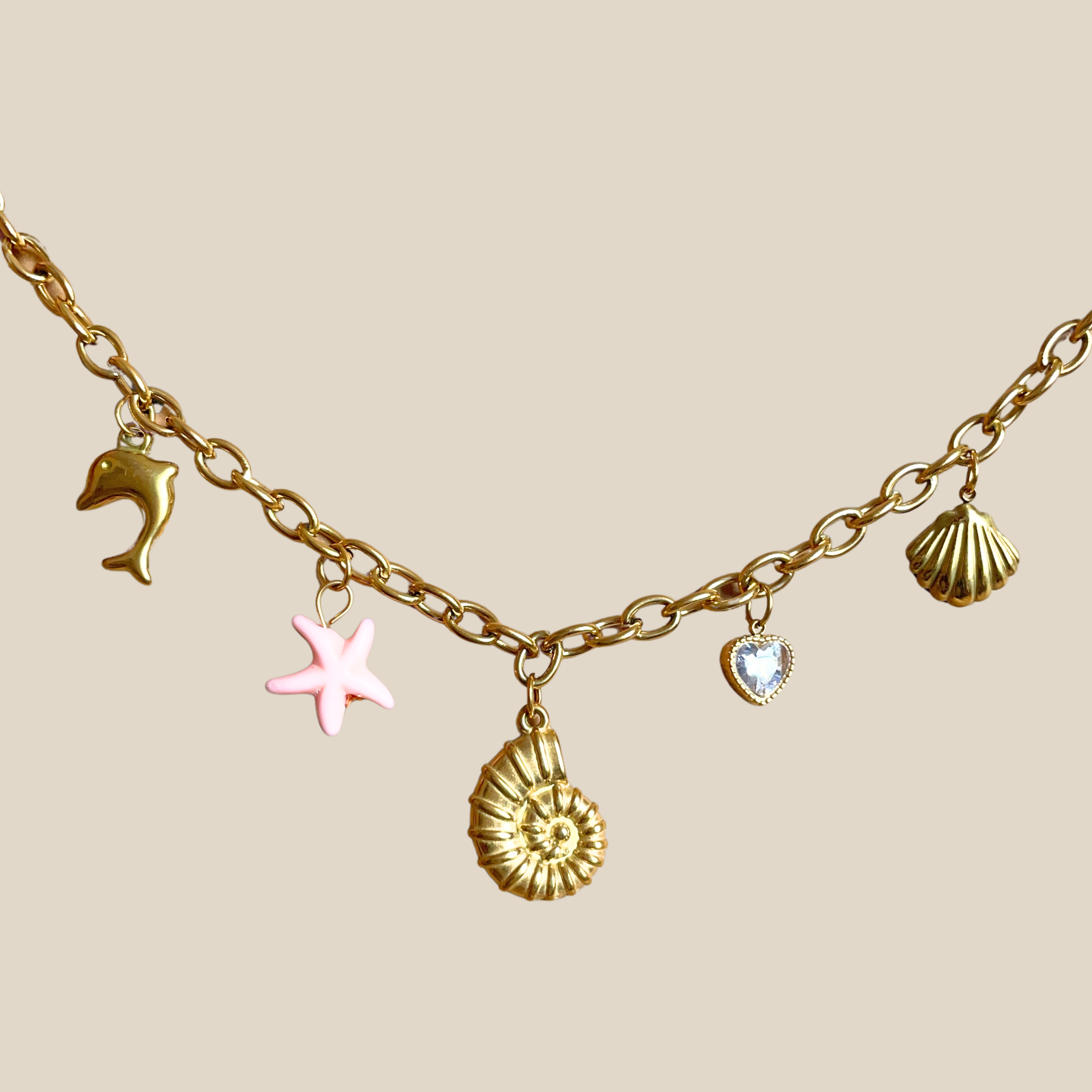 Sandora - Seashell Charm Necklace