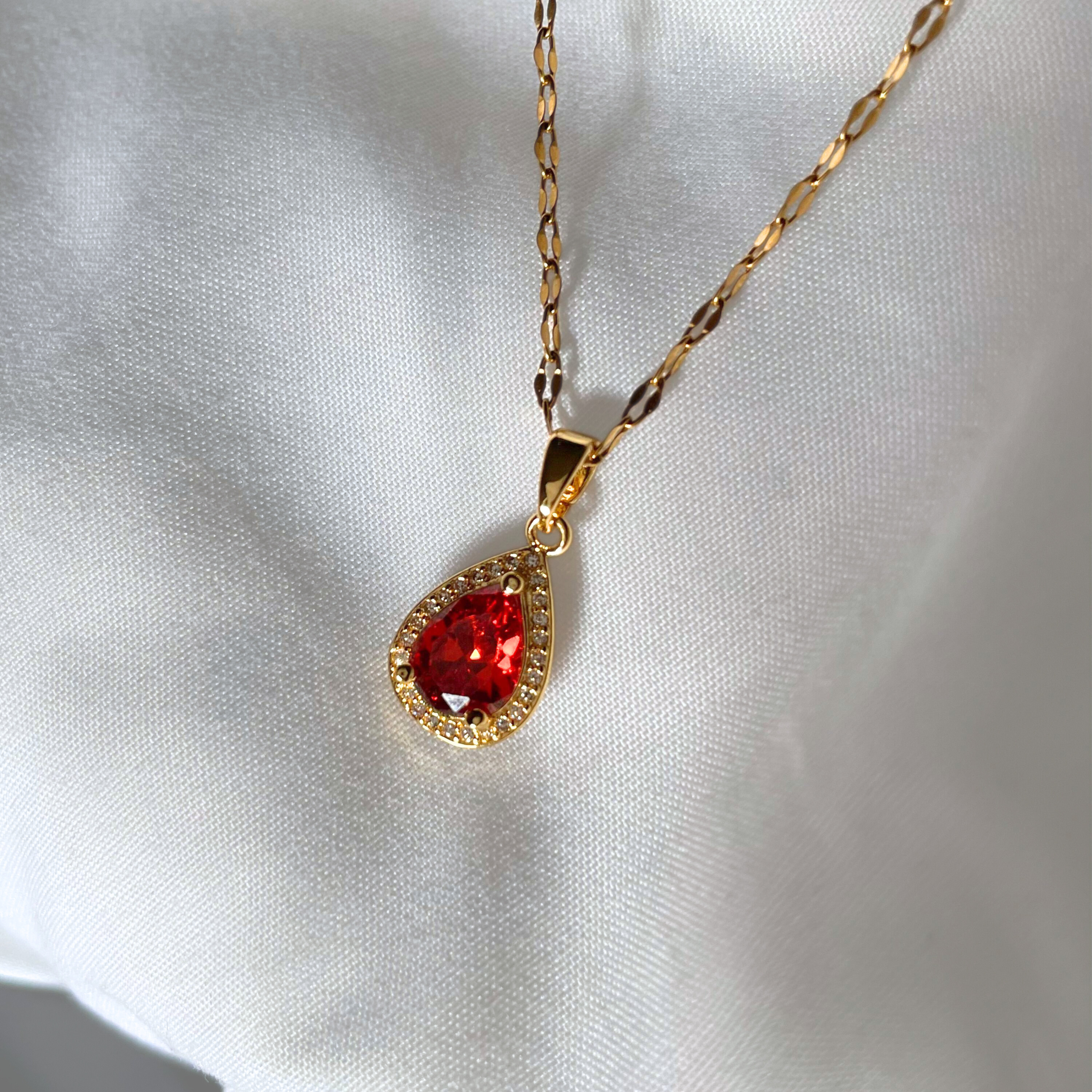 Amora - Red Gemstone Necklace