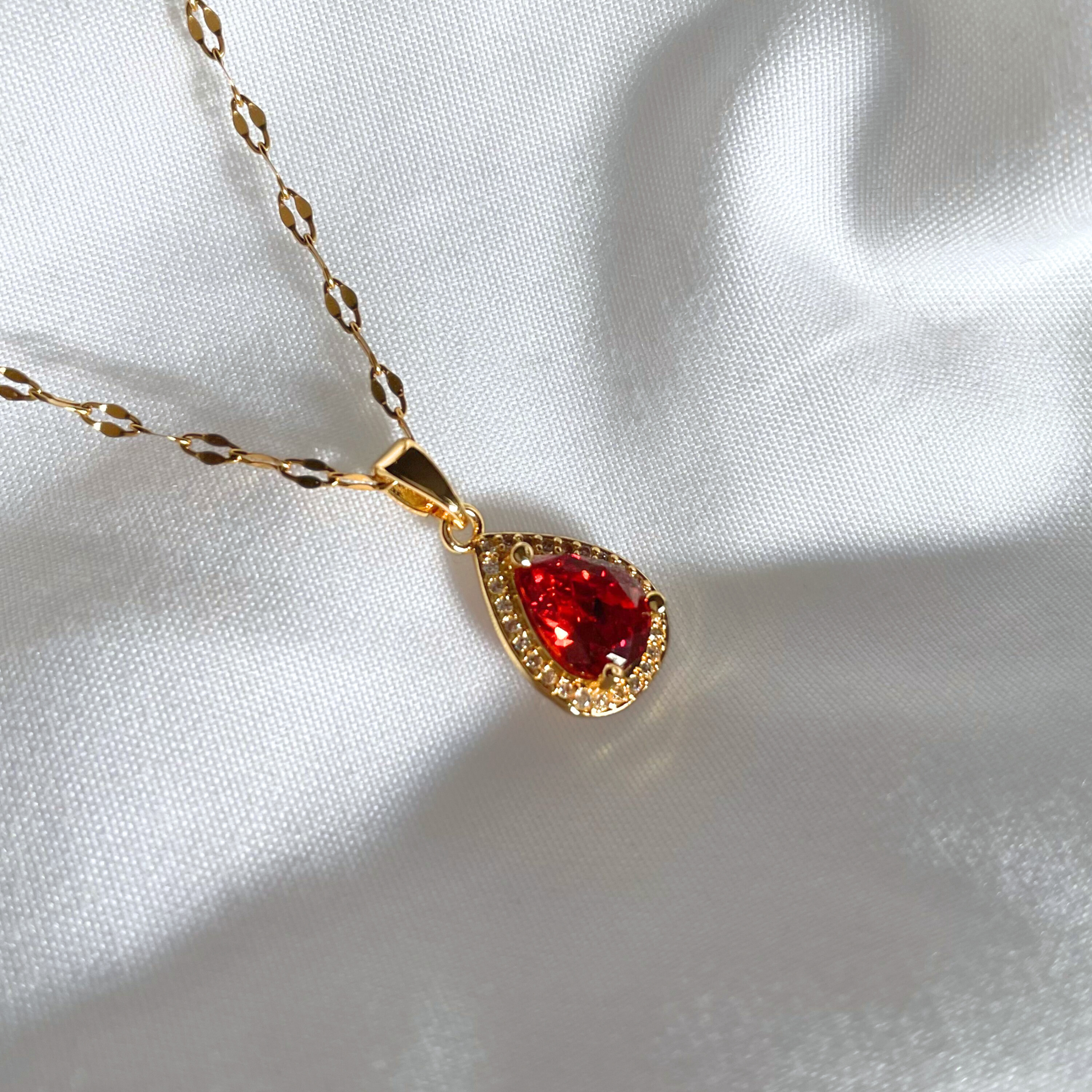 Amora - Red Gemstone Necklace